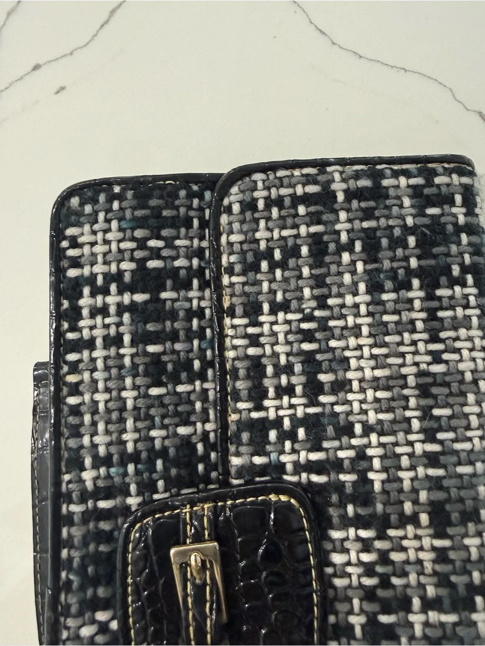 Liz Claiborne Black and White Tweed Shoulder Bag with Gold Chain